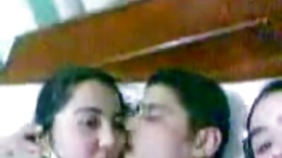 Mamas Freundin überzeugte ihren Sohn, FMJ mit deutsche pornofilme umsonst Mama zu küssen