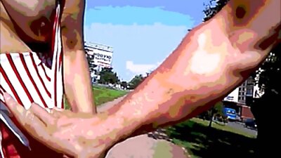 Pornobrille mit einer Frau, die in deutsche pornofilme umsonst den Arsch gefickt wird und auf ihre Füße spritzt