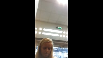 Junge Schlampe mit natürlichen Titten Fingert ihre Muschi im deutsche handypornos Rollstuhl