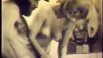 von riesigen shemale german pornofilme masturbiert vor dem Spiegel