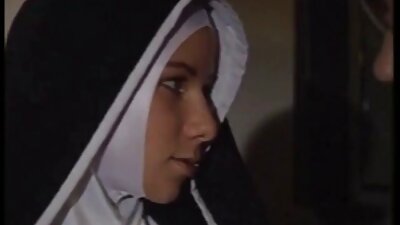 Spetsnaz schnappte ihr zwei Prostituierte weg und sexfilme in ganzer länge zog ihren Rock hoch.