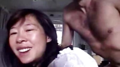 Junge Russin steckt ihre Finger in den Arsch und kostenlose deutschsprachige pornos dann einen großen Schwanz