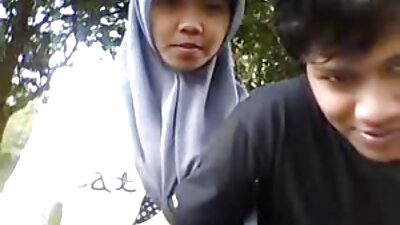 junge asiatische Frau deutsches sexvideo mit weichem Arschficken in der Küche beim Kochen