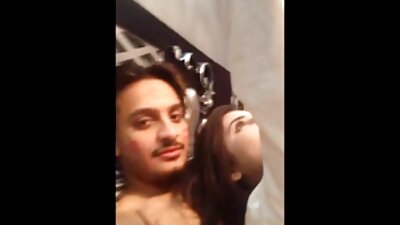 Ein junges russisches Mädchen küsste einen harten Schwanz in den deutsche sexfilme gratis ansehen Arsch und kam